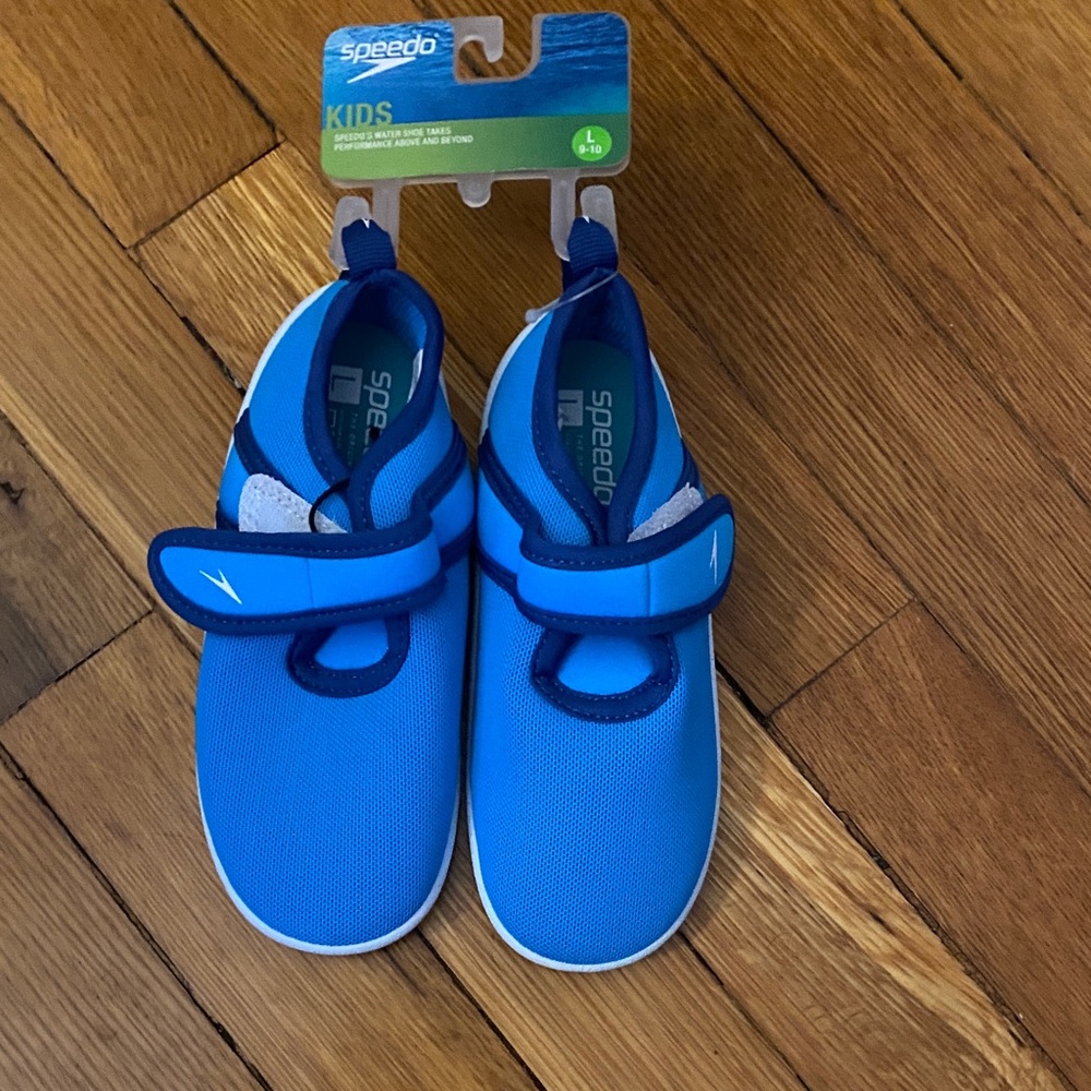 NWT- Speedo Kids Vibrant Blue Water Shoes